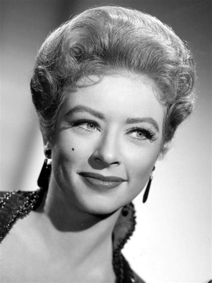 A Timeless Tribute to Actress Amanda Blake: Her Life, Career, and Legacy