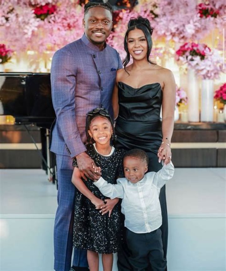 AJ Brown Fiance: Unveiling the Life and Relationship Journey