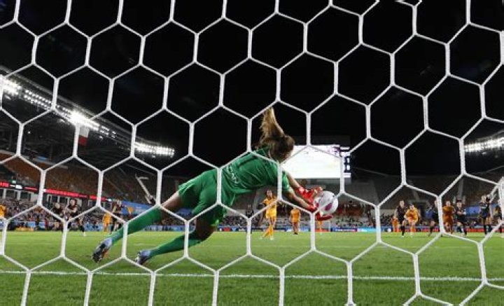 Alyssa Naeher Relationship: Insights into the Life of the Star Goalkeeper