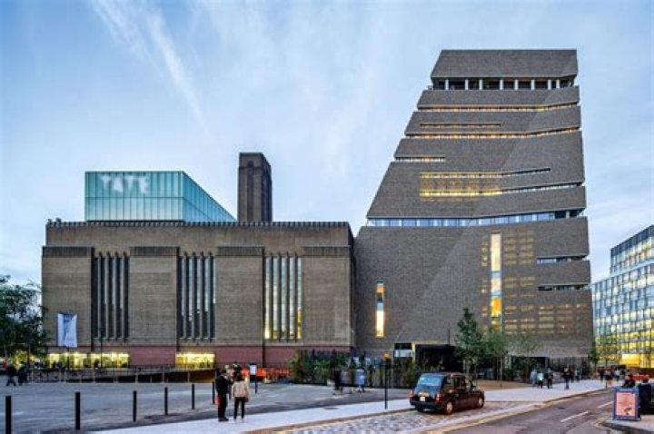 Amber Hill: The Rising Star of Modern Art