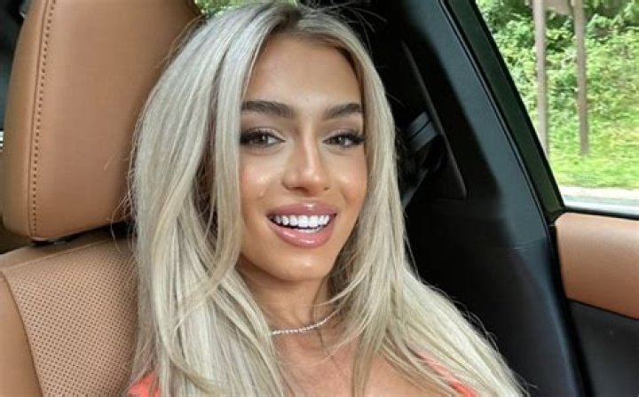Anastasiya Kvitko: The Rising Star of Instagram Fame