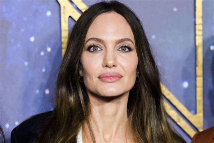 Angelina Jolie's Dad: A Deep Dive into Jon Voight's Life and Legacy