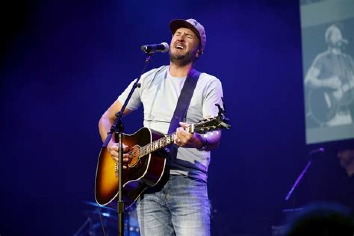 Astounding Wealth of Country Music Icon Luke Bryan: Net Worth and Biography