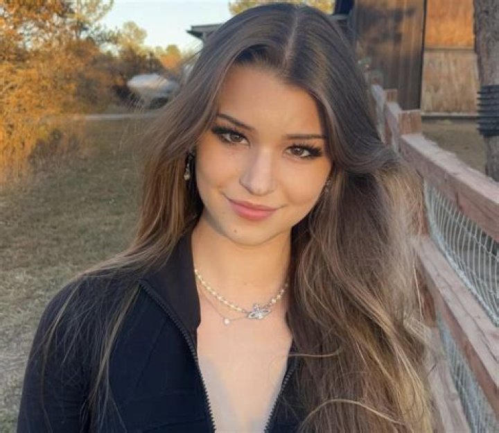 Brooke Monk: The Rising Star of Social Media &ndash; A Complete Guide