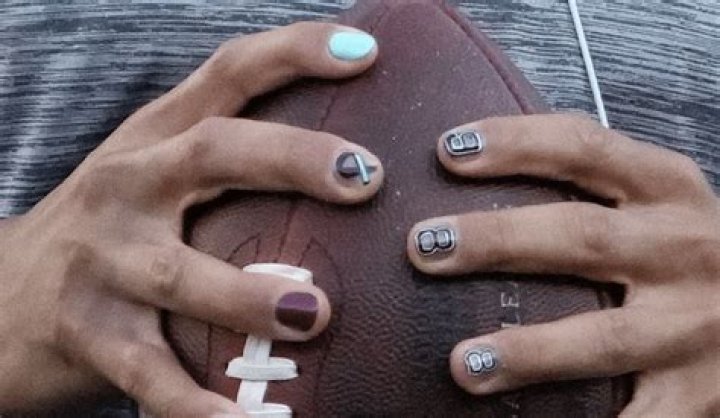 Caleb Williams Nails: Painting Passion?
