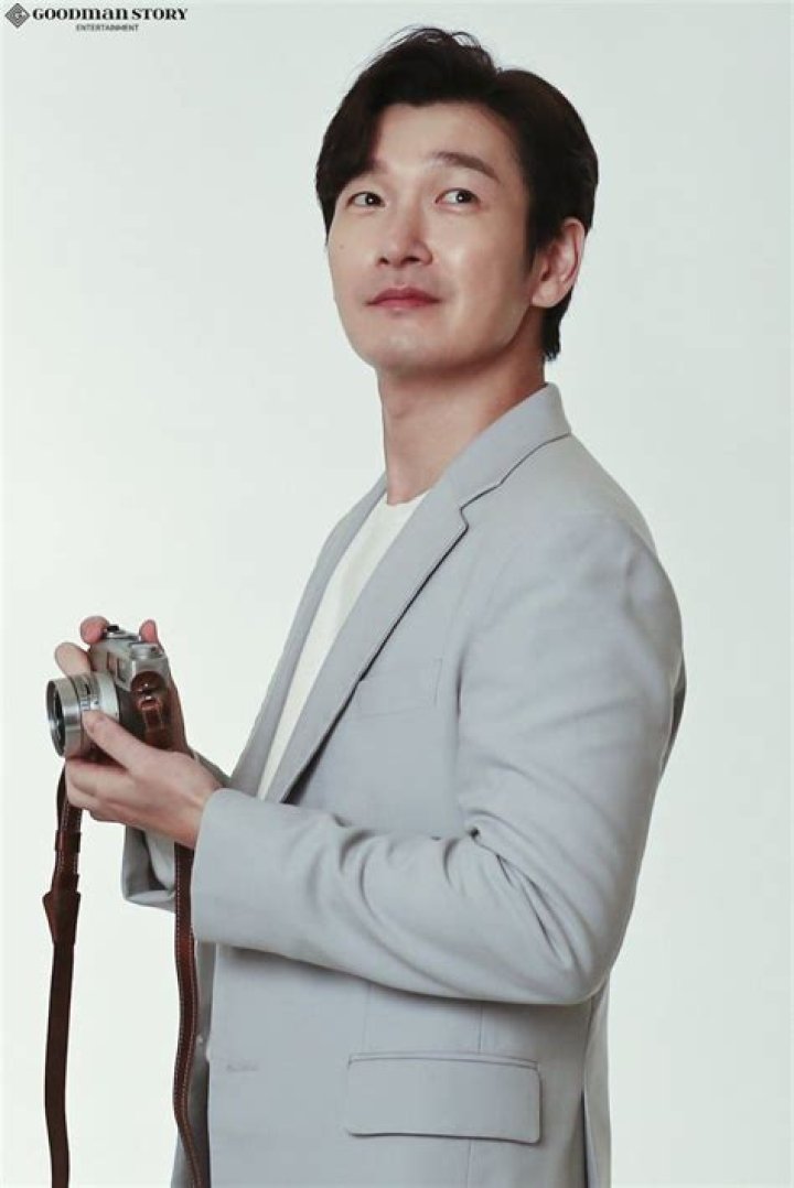 Cho Seung-Woo: A Profile of the Acclaimed South Korean Actor
