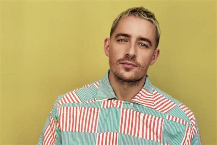 Dermot Kennedy Height: How Tall Is He?