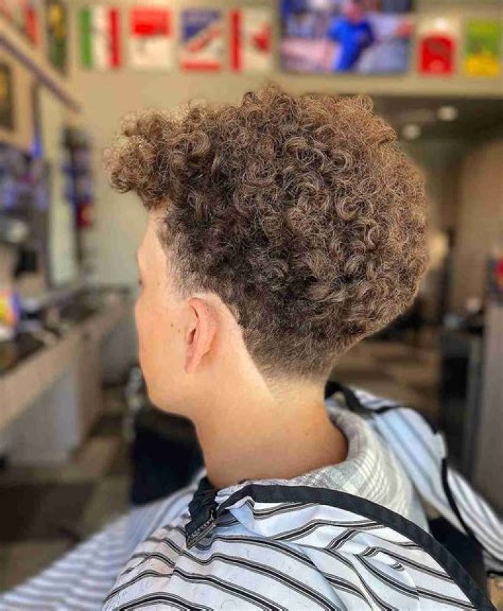 Embracing the Blowout Taper with Curly Hair: A Trendy Transformation