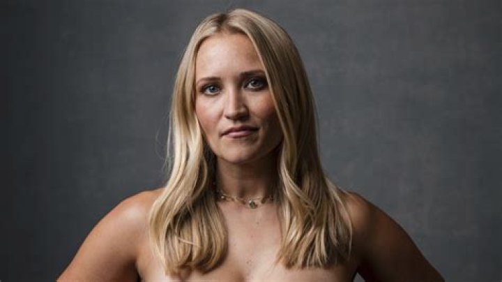 Emily Osment Nude Photos Videos: A Candid Look at the Transformation