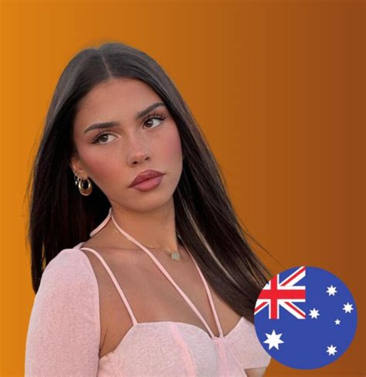 Erome Leah Halton: A Rising Star in the Spotlight