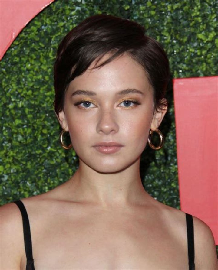 Exploring the Fascination Behind Cailee Spaeny Naked