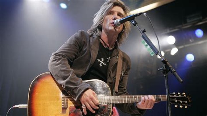 Exploring the Life and Career of John Rzeznik: The Voice of Goo Goo Dolls