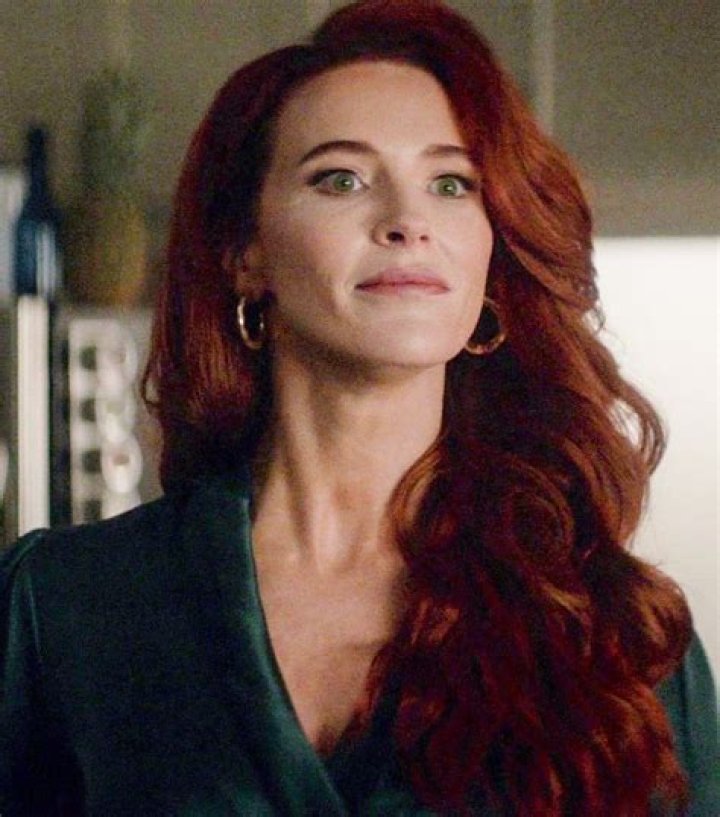Exploring the Life and Career of the Turkish Actress with Red Hair