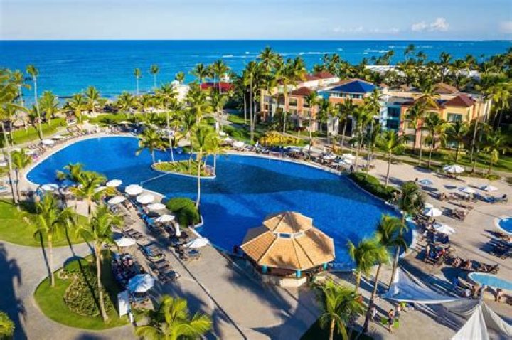 Exploring the Ocean Blue & Sand Punta: A Paradise Awaits