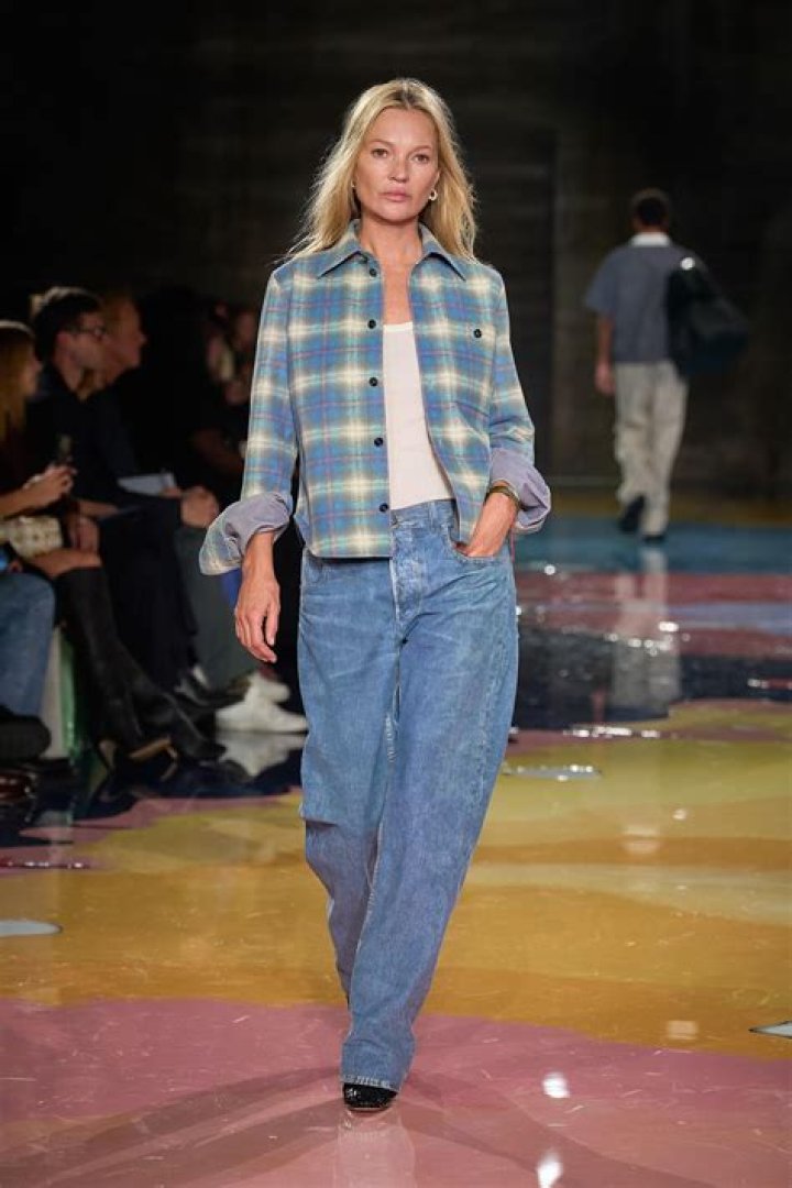 Fashion and Style: Your Ultimate Guide to Looking and Feeling Amazing