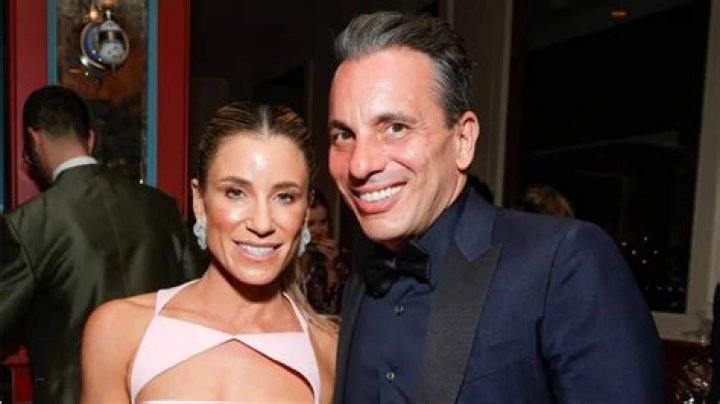 How Tall is Sebastian Maniscalco? The Height of the Famous Comedian