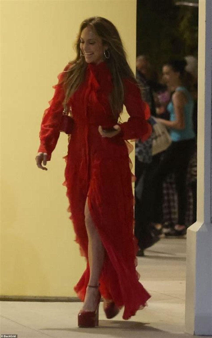 Jennifer Lopez at LACMA: A Celebration of Art and Fashion