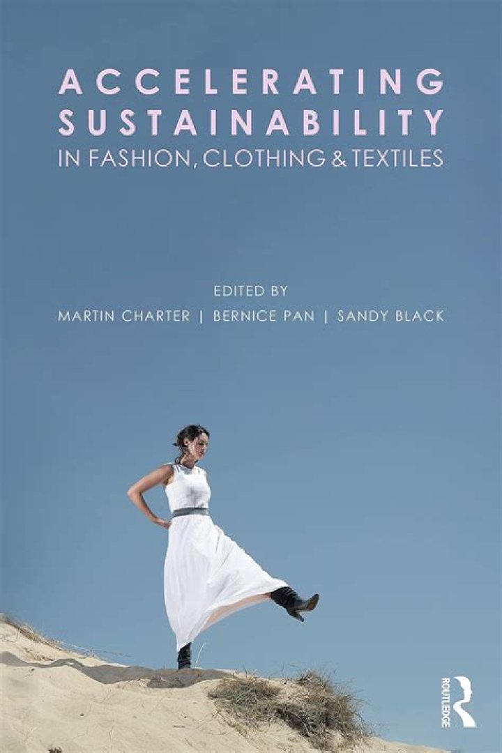 Jessica Chobat: The Rising Star in the Fashion Industry