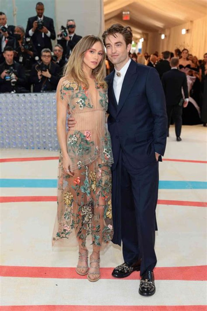 Lee Jet Management and Suki Waterhouse: A Comprehensive Overview