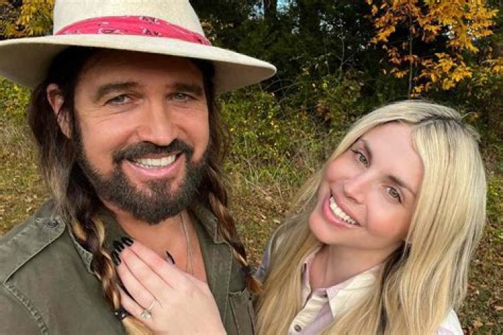 Robbie Ray Cyrus: The Rise of a Country Music Icon
