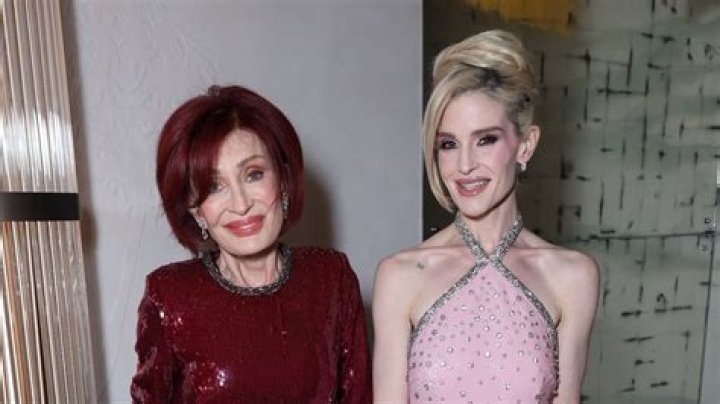 Sharon and Kelly Osbourne: A Dynamic Duo in the Spotlight