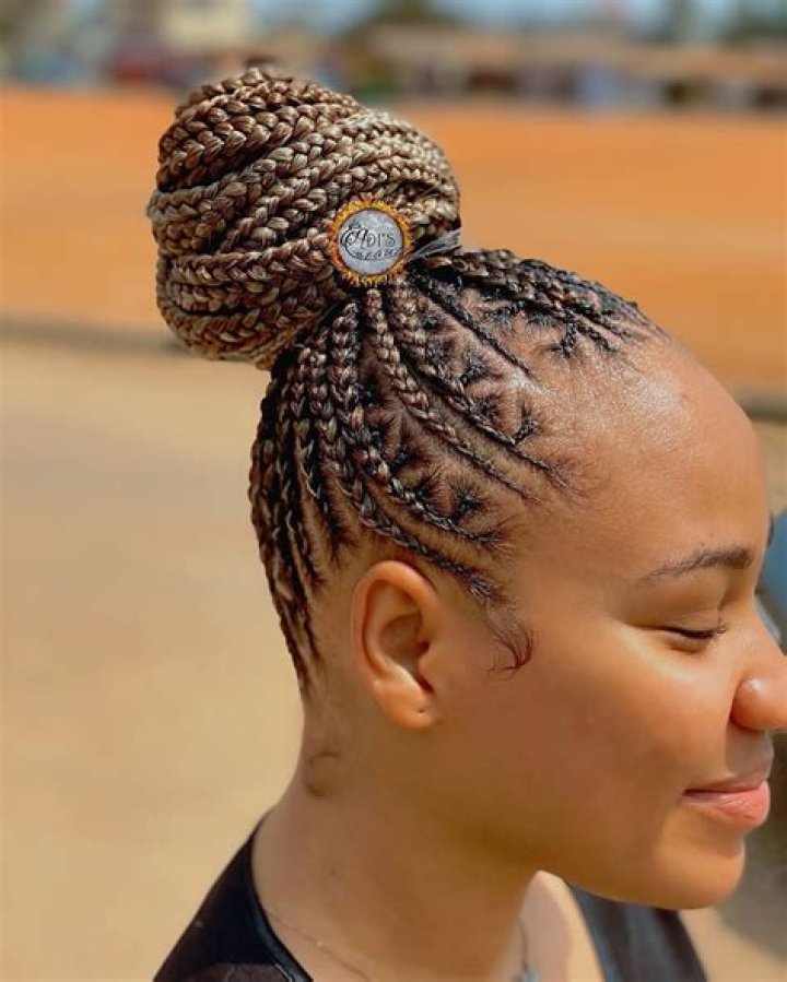Stunning Cornrow Hairstyles: Braids & Designs