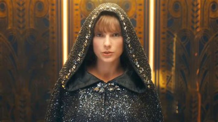 Taylor Swift: The Fascination with Her Nipple and Body Positivity