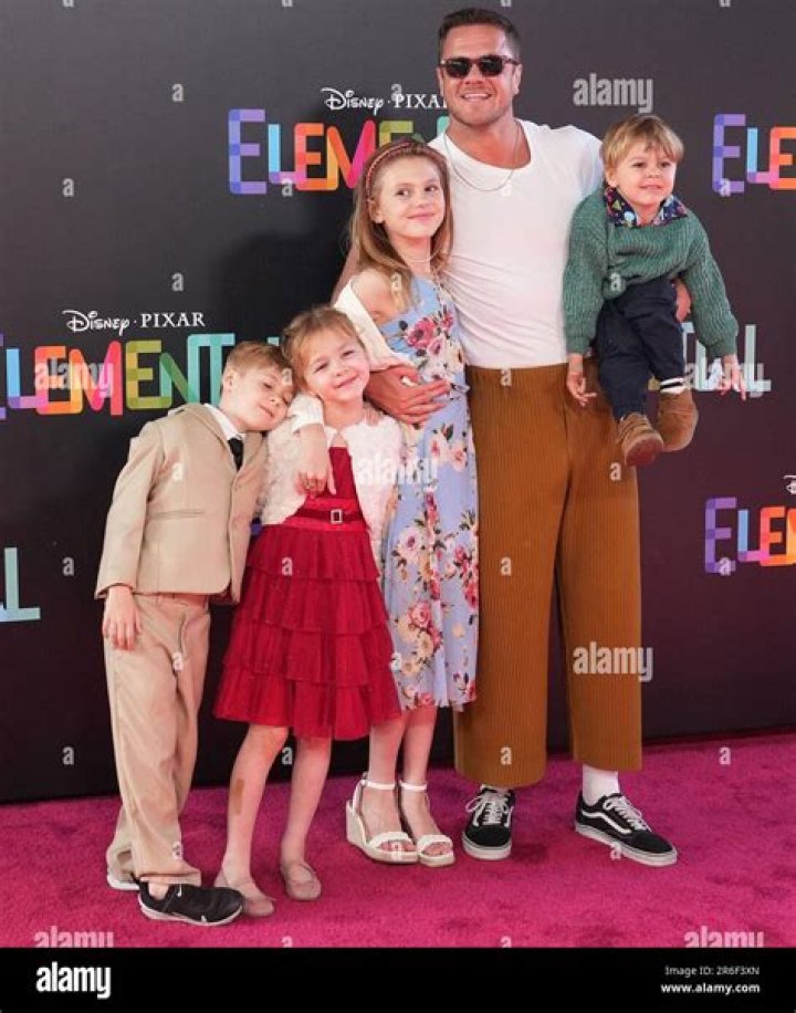 The Heartwarming Story of Dan Reynolds Children and His Journey as a Father