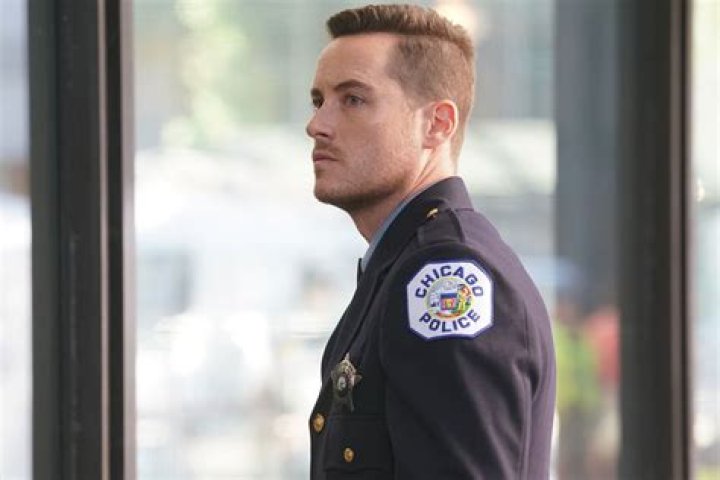 Unraveling the Grit and Glory of Chicago P.D.