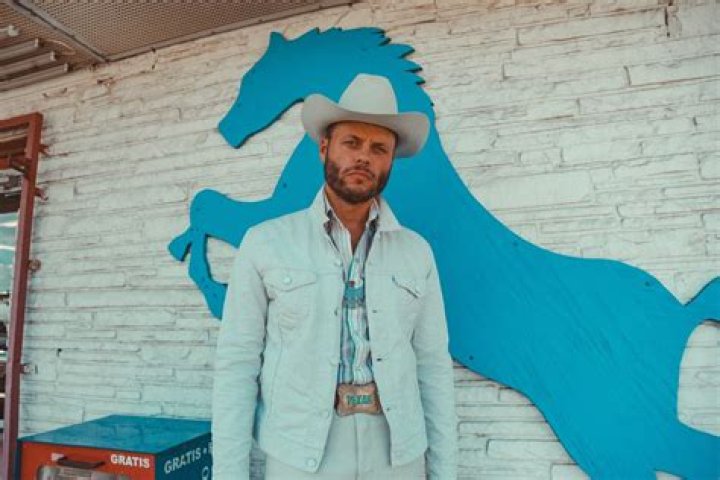 Unveiling Charley Crockett Without A Hat: The Man Behind The Music