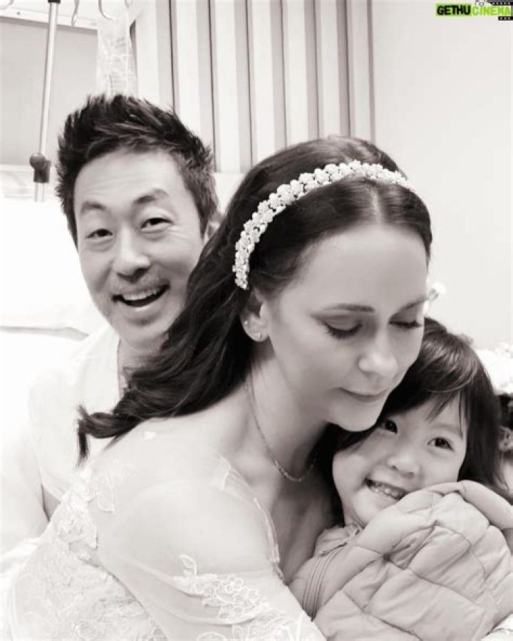 Unveiling the Life of Kenneth Choi's Wife: A Journey of Love and Support